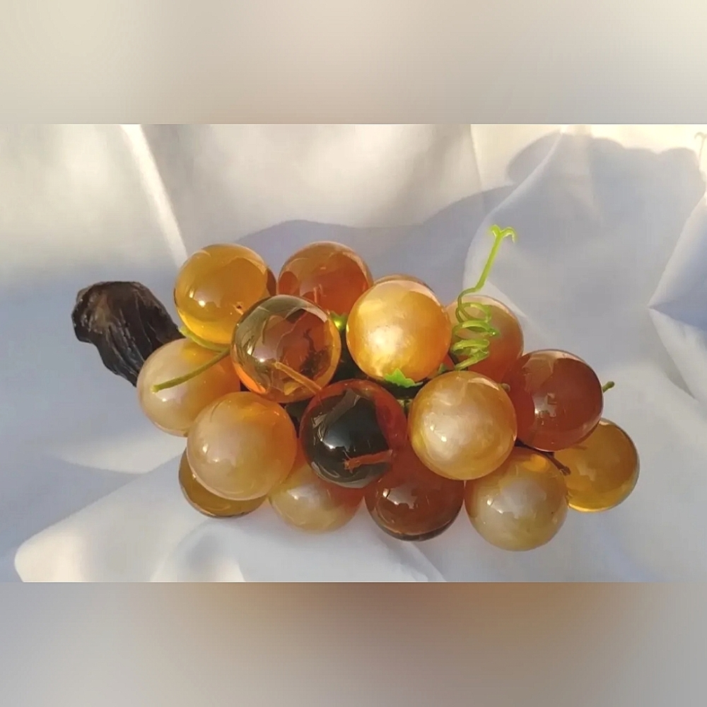 Vintage 60s AMBER MOONGLOW Lucite Grapes Bunch w/ Stem MCM kitsch